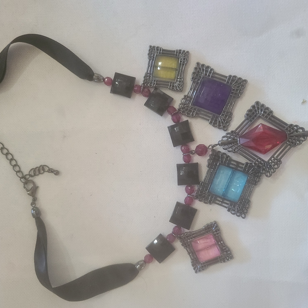 Red and Purple Geometric Necklace Jewelry